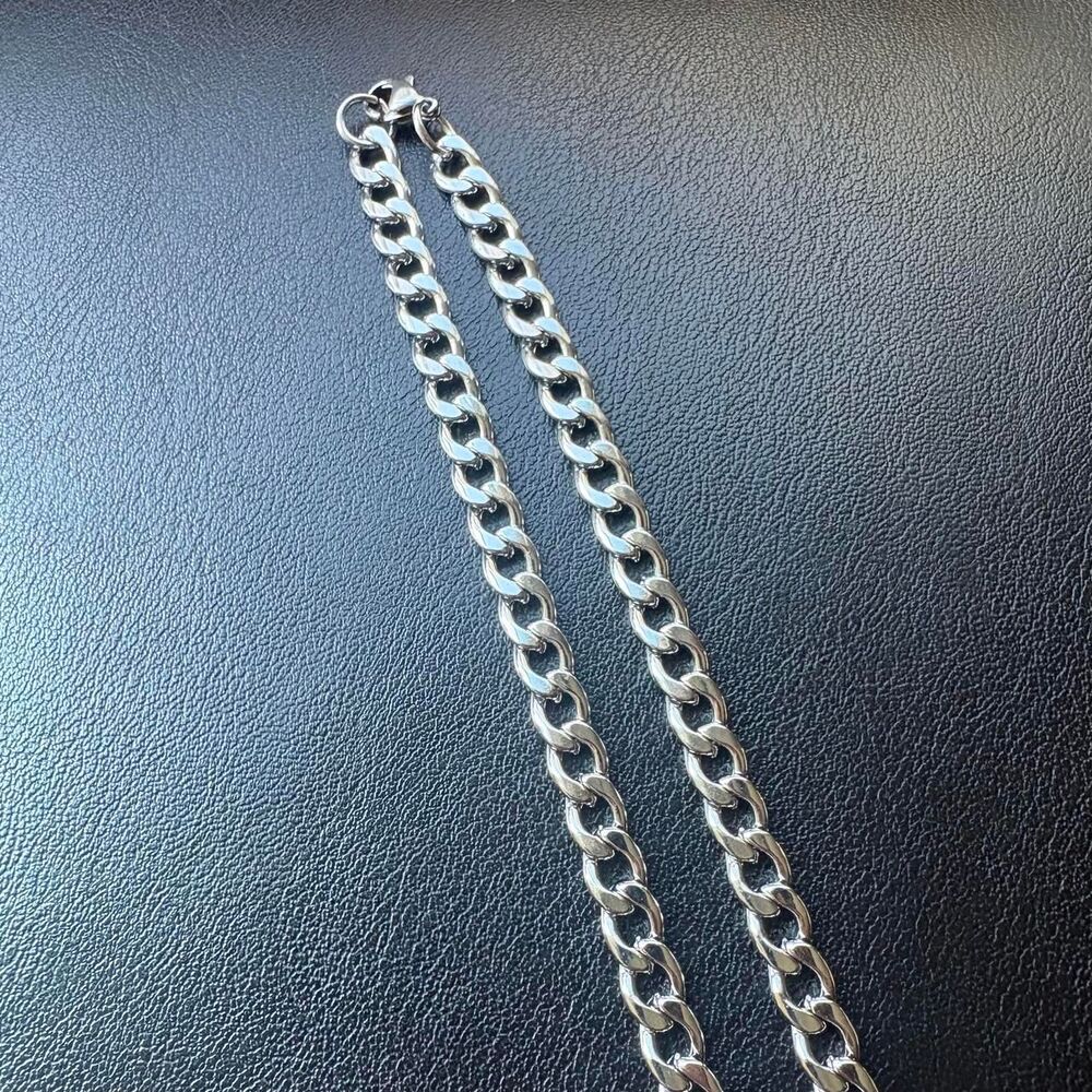 Unbranded Men's Silver and Black Jewellery - Picture 4 of 6